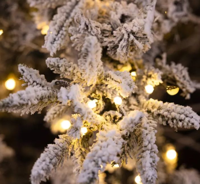 Joulukuusi "aitokuusi" huurre led 210cm tuotekuva 1 Joulukuusi "aitokuusi" huurre led 210cm tuotekuva 1